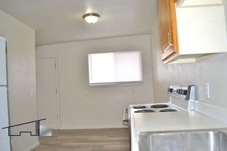 800 State St in Clearfield, UT - Foto de edificio - Building Photo