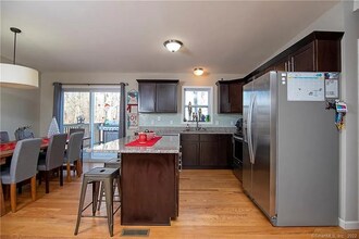 65 Fielding Terrace in Montville, CT - Building Photo - Building Photo