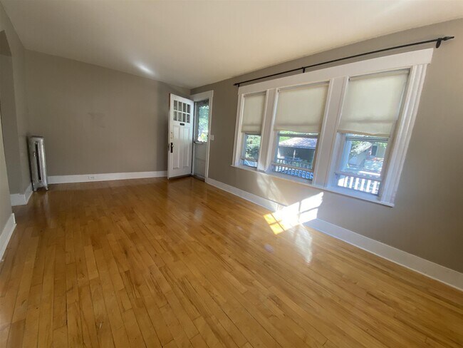 15 Corinthian Rd, Unit 1 in Somerville, MA - Building Photo - Building Photo