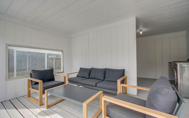 property at 2103 Radcliffe St