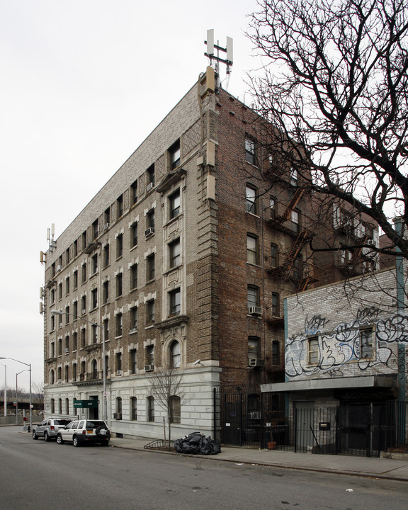 45-53 Cabrini Blvd in New York, NY - Building Photo