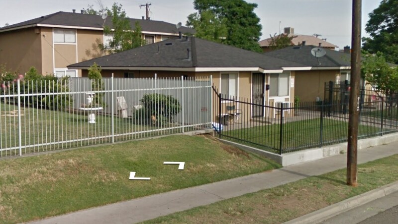 304 S Chestnut Ave in Fresno, CA - Building Photo