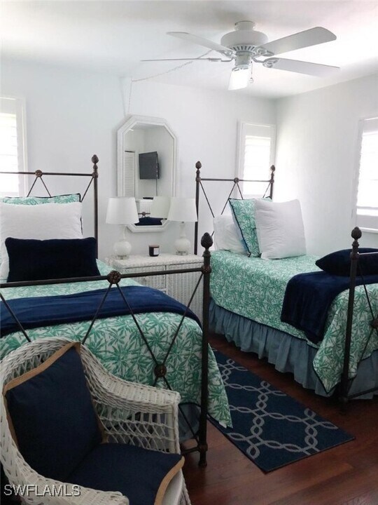4016 Old Trail Way in Naples, FL - Building Photo