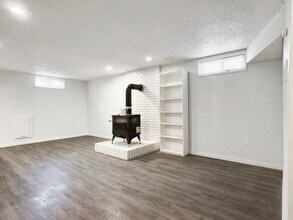 63 Woodglen Close SW in Calgary, AB - Building Photo - Building Photo