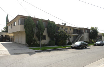 Villa Nova in Los Angeles, CA - Building Photo - Building Photo