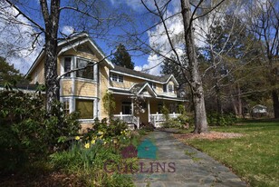 11670 Cement Hill Rd in Nevada City, CA - Building Photo - Building Photo