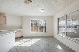 7492 Timbercreek Dr in San Antonio, TX - Building Photo - Building Photo