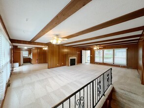 521 N Walker Ln in Olathe, KS - Building Photo - Building Photo