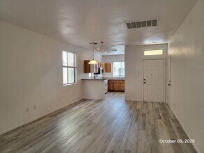 9708 Villa Lorena Ave in Las Vegas, NV - Building Photo - Building Photo