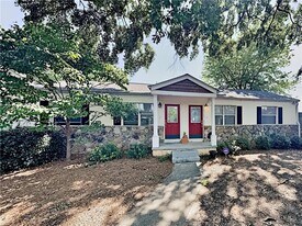 1501 Stone Gate Ln SE in Atlanta, GA - Building Photo