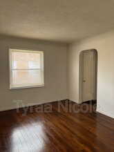 21608 Moross Rd in Grosse Pointe, MI - Building Photo - Building Photo