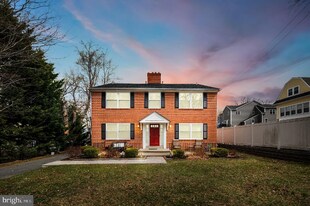 21 W 7th St, Unit B in Media, PA - Building Photo