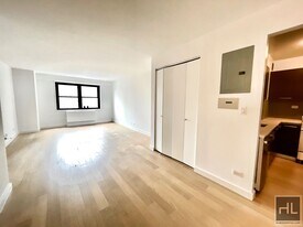 East 39th Street in New York, NY - Building Photo