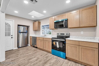 150 Farm St in Manchester Township, NJ - Building Photo - Building Photo