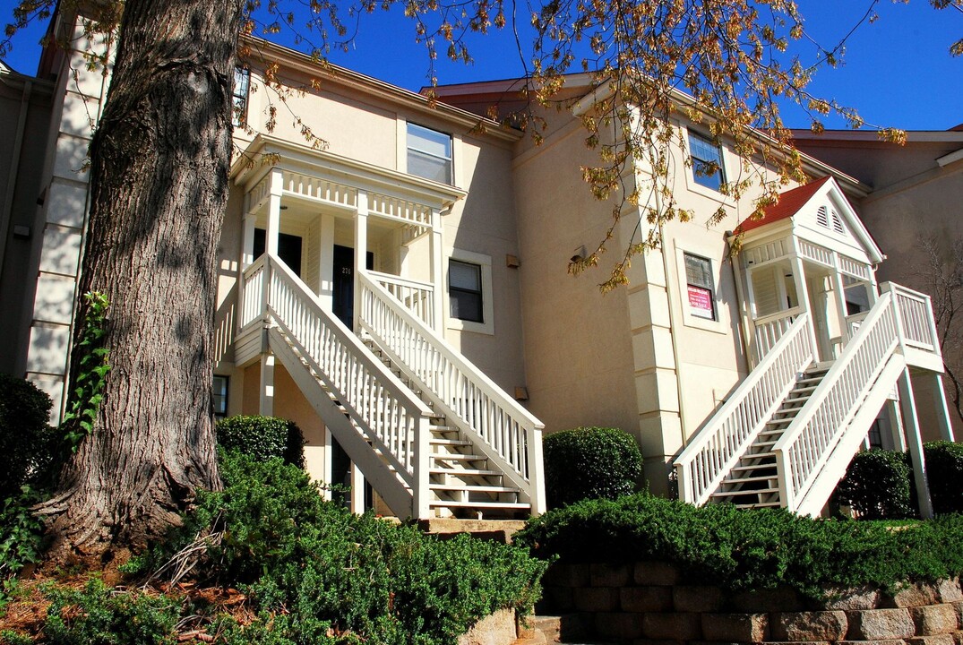 210 Appleby Dr in Athens, GA - Foto de edificio