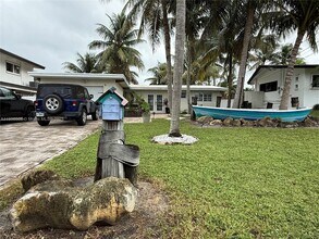 2524 Key Largo Ln in Fort Lauderdale, FL - Building Photo - Building Photo