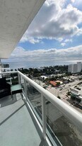 3015 N Ocean Blvd in Fort Lauderdale, FL - Building Photo