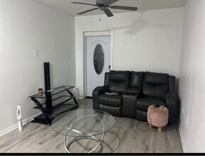 600 Sardinia Cir in Davenport, FL - Building Photo - Building Photo