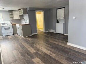 144 Wetmore Ave in Winchester, CT - Building Photo - Building Photo