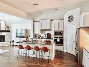405 Stella St in Argyle, TX - Foto de edificio - Building Photo