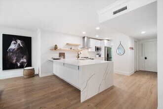 2810 Polo Island Dr in Wellington, FL - Building Photo - Building Photo