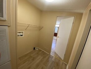 1620 E Reno Rd in Azle, TX - Building Photo - Building Photo