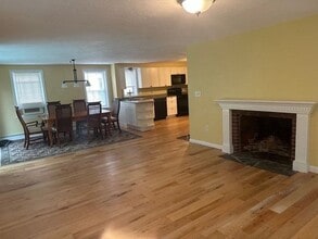 95 Providence St in Mendon, MA - Building Photo - Building Photo