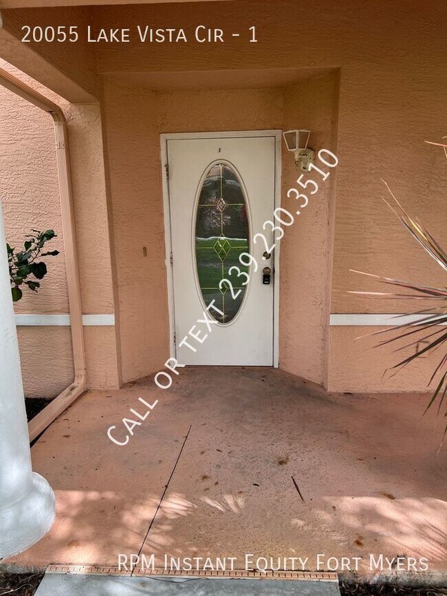 20055 Lake Vista Cir in Lehigh Acres, FL - Building Photo - Building Photo