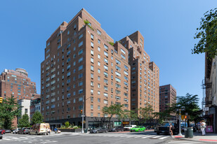 976-996 Lexington Ave Apartments