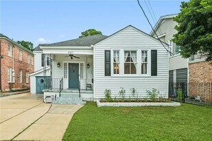 5417 S Tonti St in New Orleans, LA - Building Photo