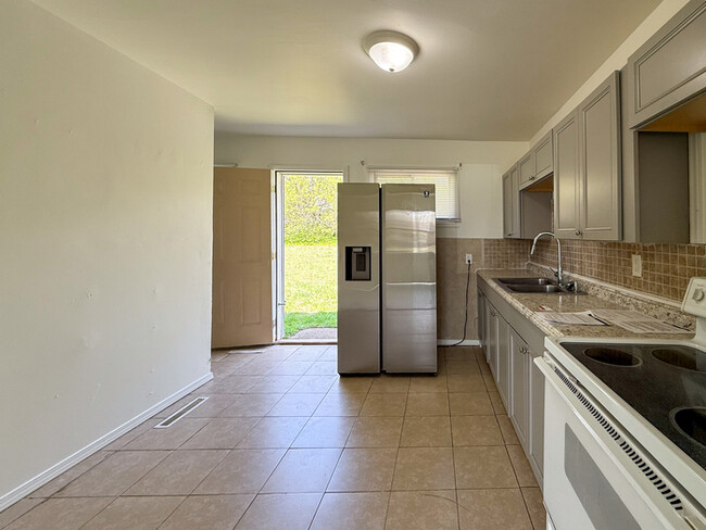 3939 Nicholas Rd in Dayton, OH - Building Photo - Building Photo
