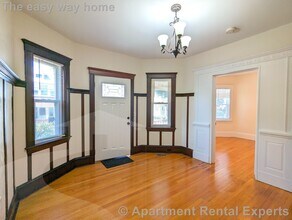 108 W Quincy St in Somerville, MA - Building Photo - Building Photo