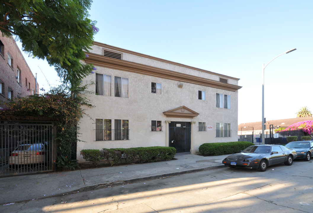 518 W 41st Dr in Los Angeles, CA - Building Photo