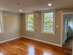 142 Main St, Unit 2N in Fairhaven, MA - Building Photo - Building Photo