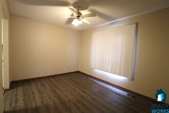 4810 Ginny Ave in Lincoln, NE - Building Photo - Building Photo