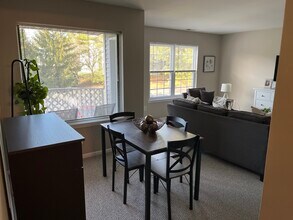 1604 Diamond Drive, Unit Diamond Drive in Newtown, PA - Foto de edificio - Building Photo