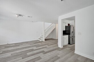 11652 NW 19th Dr in Coral Springs, FL - Building Photo - Building Photo