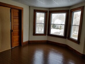 606 W Main St in Kent, OH - Building Photo - Building Photo