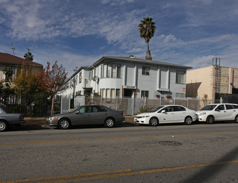 1651 N Hobart Blvd in Los Angeles, CA - Building Photo