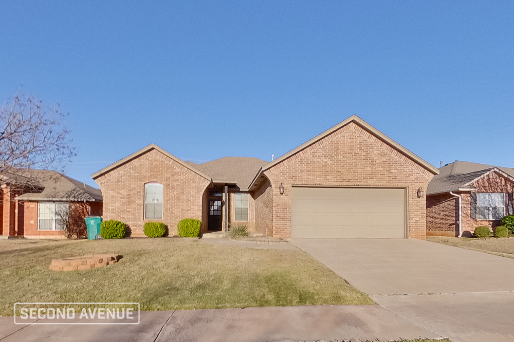 15933 Sky Run Dr in Edmond, OK - Building Photo