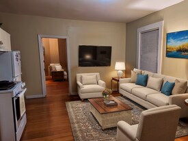 148 Meridian St in Boston, MA - Building Photo