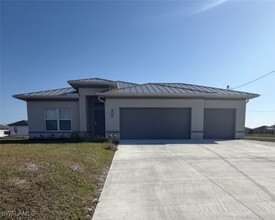 2723 Nelson Rd N in Cape Coral, FL - Building Photo - Building Photo