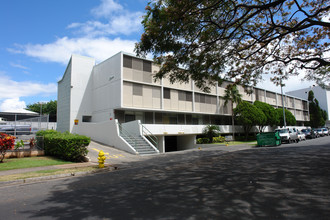 Liona Apartments in Honolulu, HI - Building Photo - Building Photo