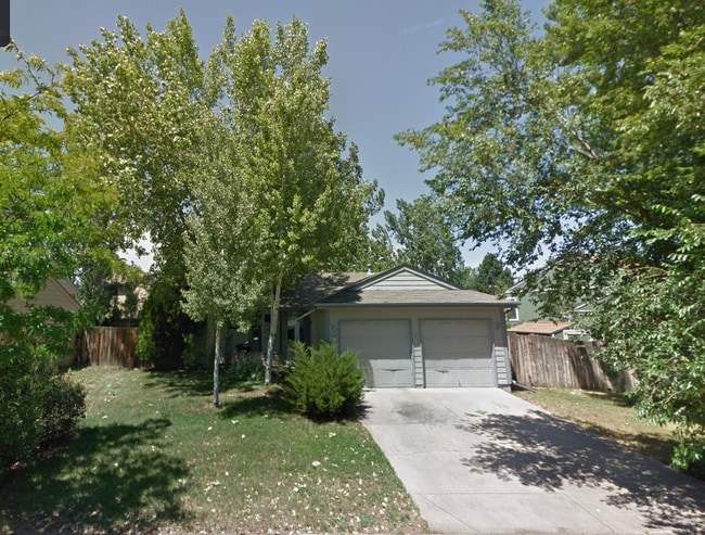 property at 942 Wakerobin Ln