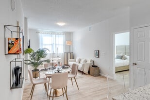 Sandlake Palazzo in Orlando, FL - Building Photo