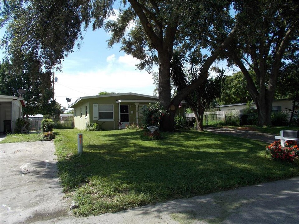 905 Sabrina Dr in Ocoee, FL - Building Photo