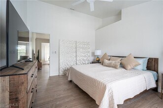 507 14th St N in Naples, FL - Building Photo - Building Photo