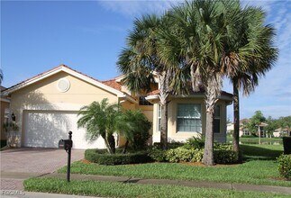 10095 Mimosa Silk Dr in Ft. Myers, FL - Building Photo - Building Photo