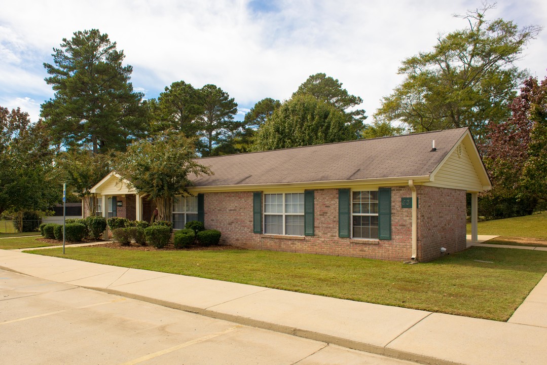 Oak Meadows Apartments in Oneonta, AL - Building Photo