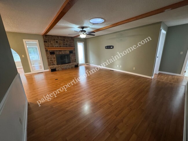 property at 106 Parkview Cir
